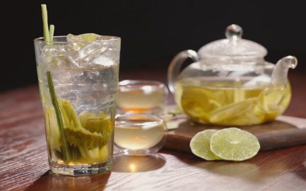 Trà chanh sả gừng giúp giữ ấm cơ thể đặc biệt vào những ngày lạnh