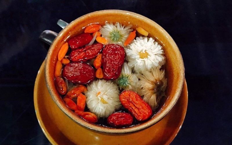 Tại sao nên lựa chọn uống trà táo đỏ?